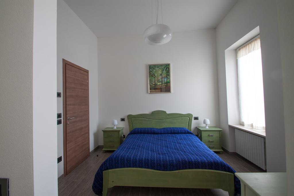 Palazzo Di Primavera Guest House Caprino Veronese Room photo